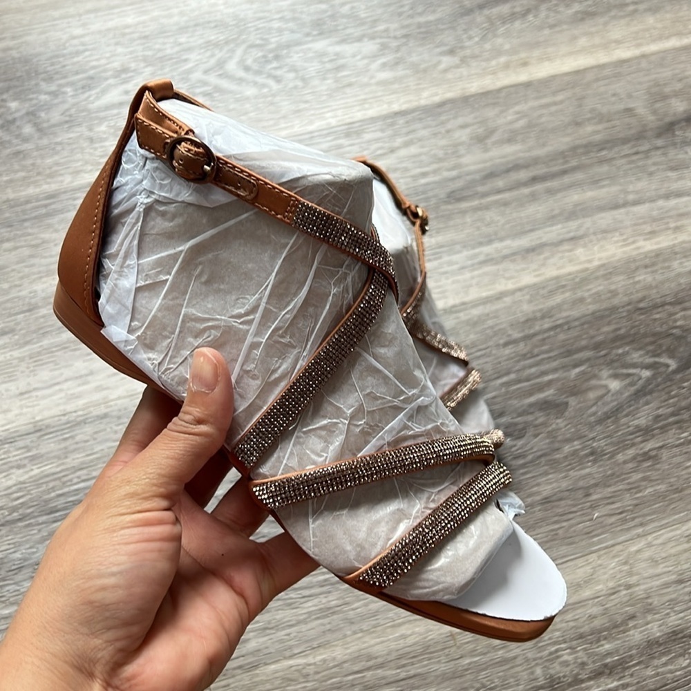 Naturalizer Tan Embellished Sandals 6 Ankle Strap Gladiator